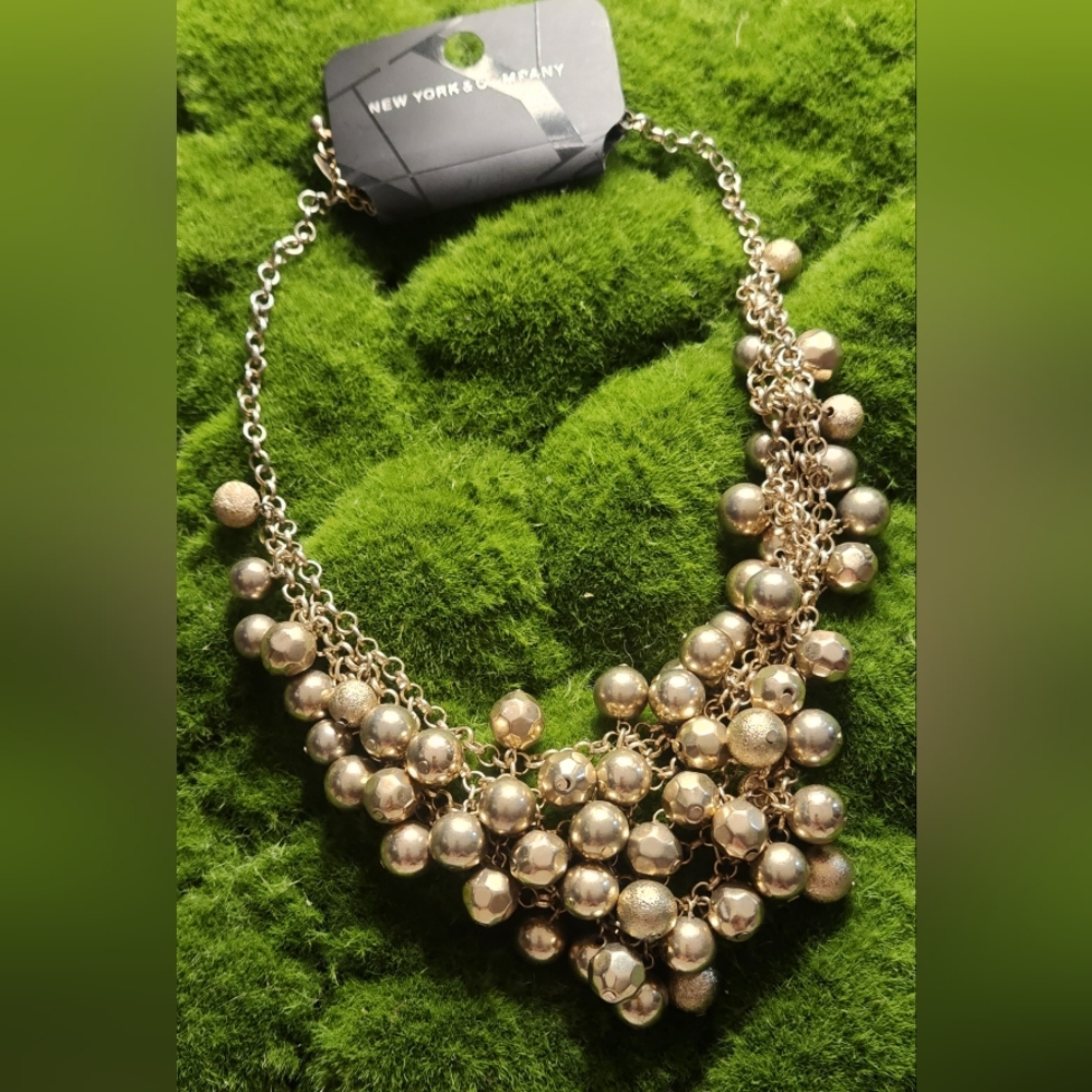 New York and company necklace